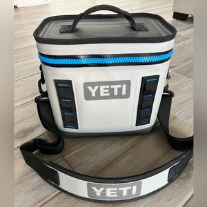 YETI Hopper Flip 8 Soft Cover Cooler - Fog Gray Tahoe Blue - Discontinued Color